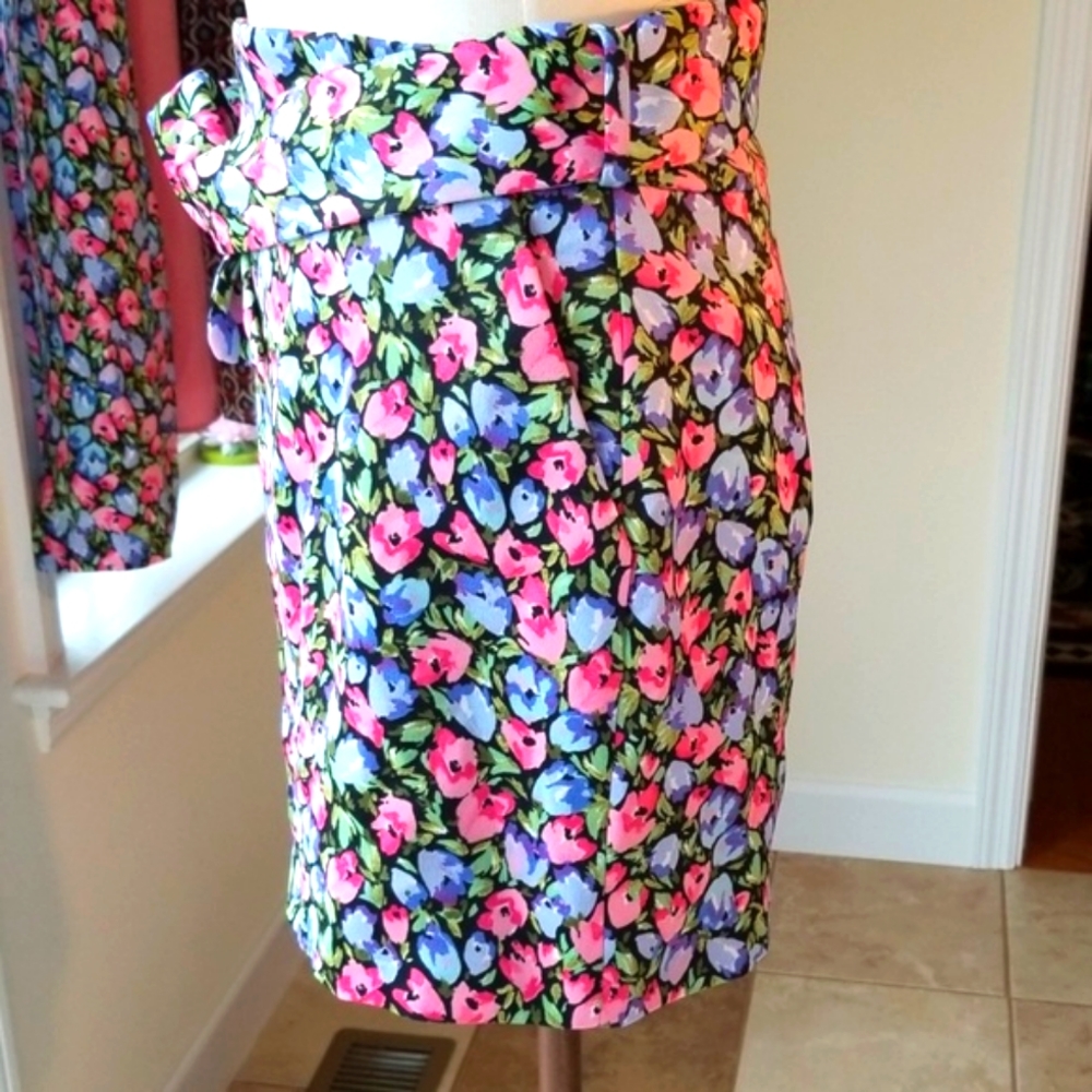 SALE Zara 🩷Floral Belted Mini Skirt w pockets - Picture 4 of 7